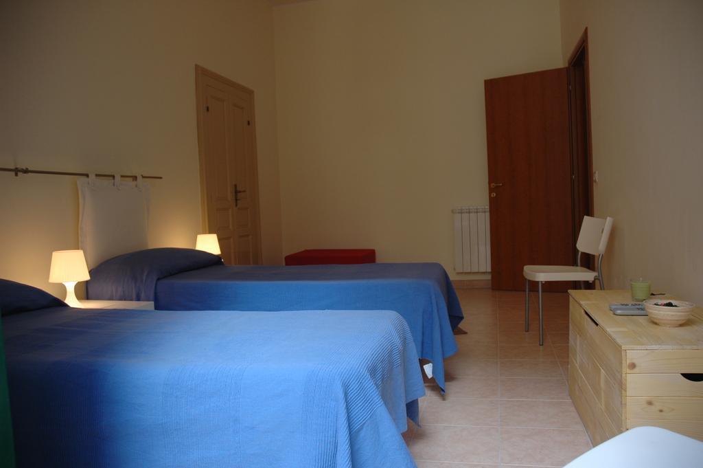 B&B Caravaggio Siracusa 200 Metres From Ortigia Syracuse Ruang foto