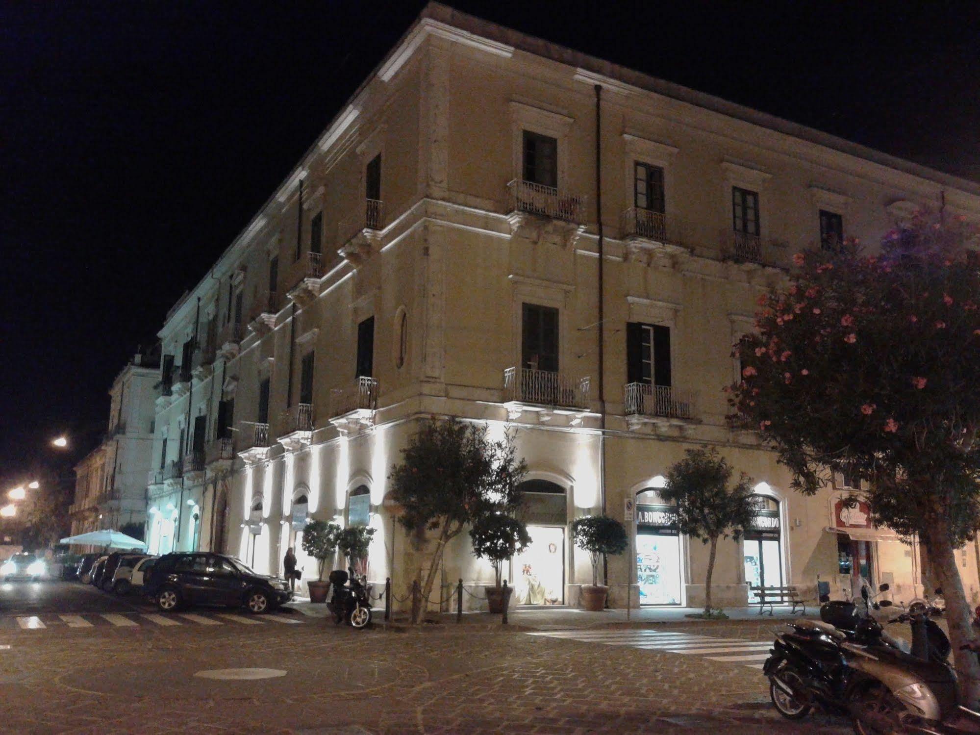 B&B Caravaggio Siracusa 200 Metres From Ortigia Syracuse Bagian luar foto