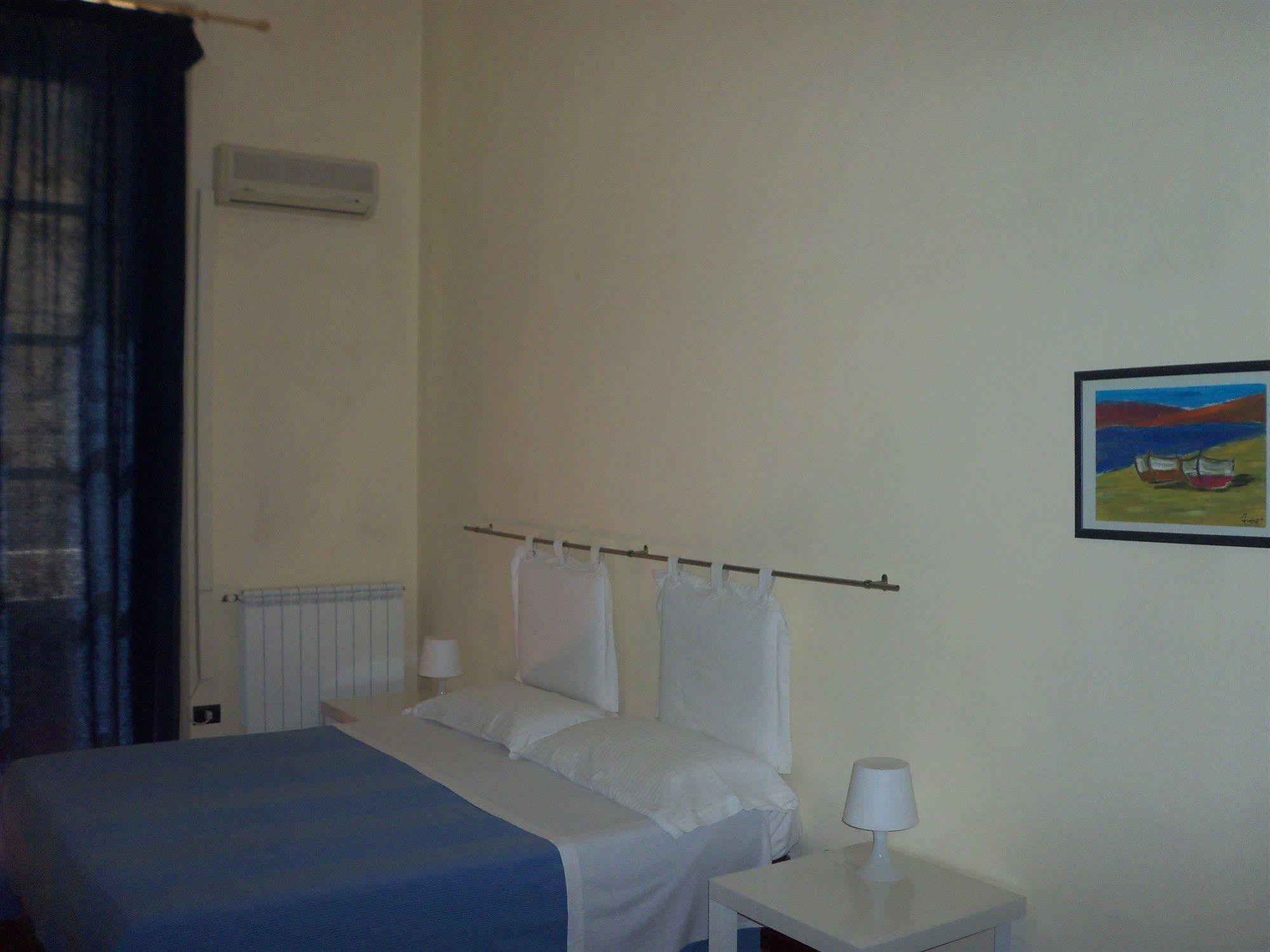 B&B Caravaggio Siracusa 200 Metres From Ortigia Syracuse Bagian luar foto